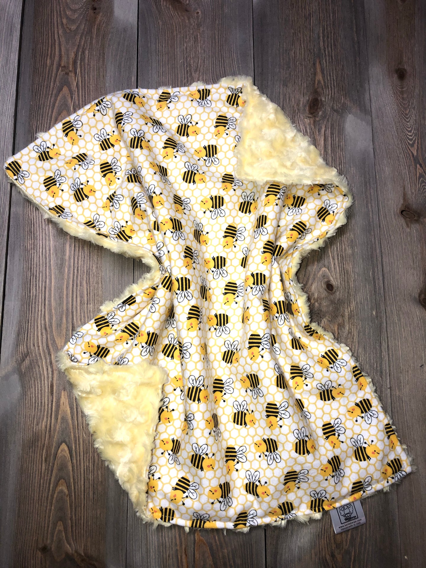 Bumble Bees Flannel/Yellow Minky Swirl